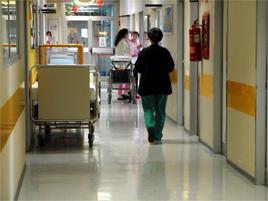 In ospedale turni da incubo sotto le feste, mancano 10 mila medici
